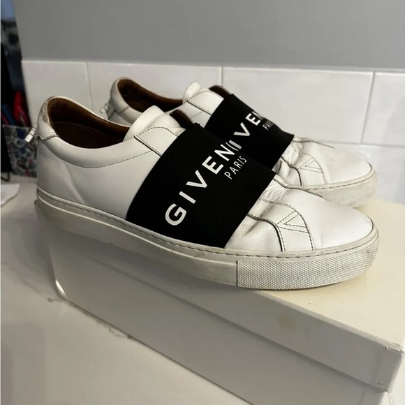 Givenchy urban street sneakers shoes From SSENSE very good...